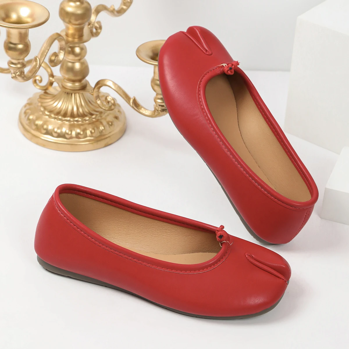 Brandneue Damen-Slipper mit geteiltem Zehenbereich, Tabi-Flats, aus weichem Leder, zum einfachen Anziehen, Ballerinas, bequem, für den Alltag, lässig, Loafer, Übergröße 43 – Detail 25