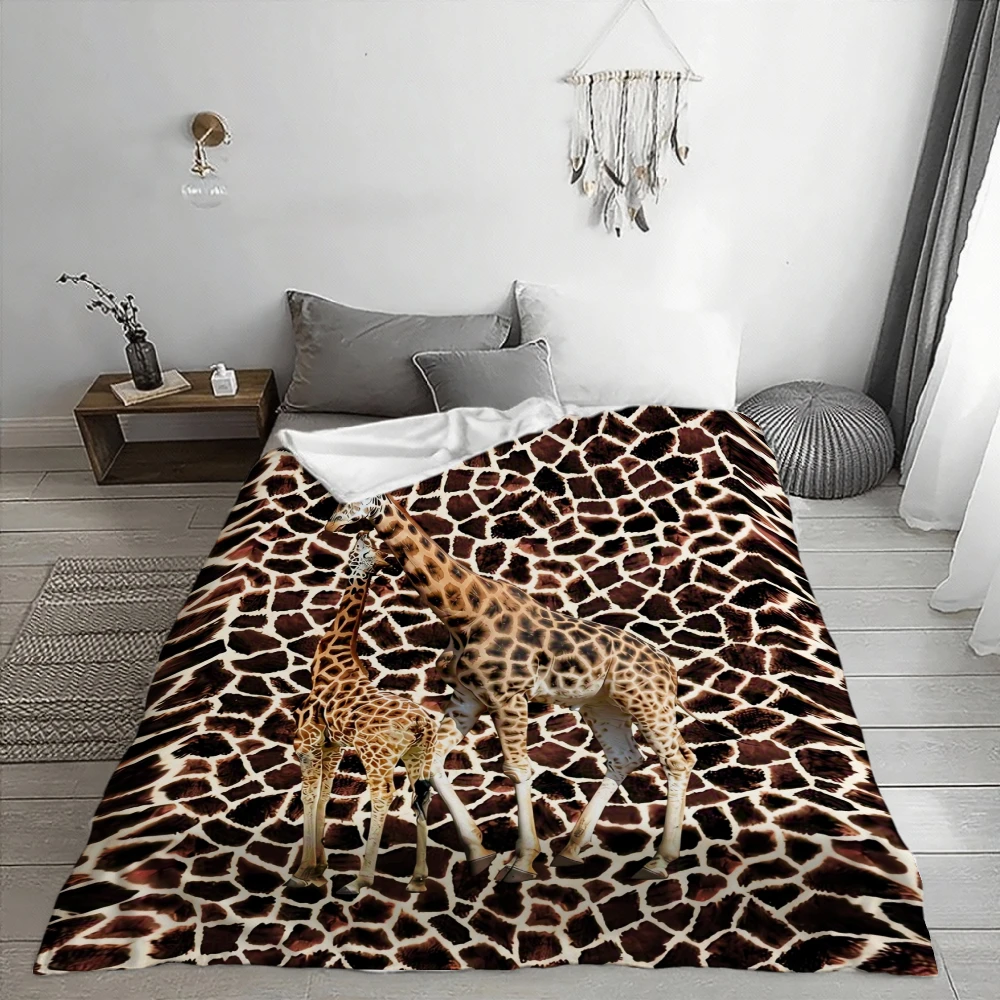 Luxury Giraffe Print Throw Blanket for Couch Living Room Decor Safari Animal Print Fuzzy Cozy Throw Winter Home Accessories