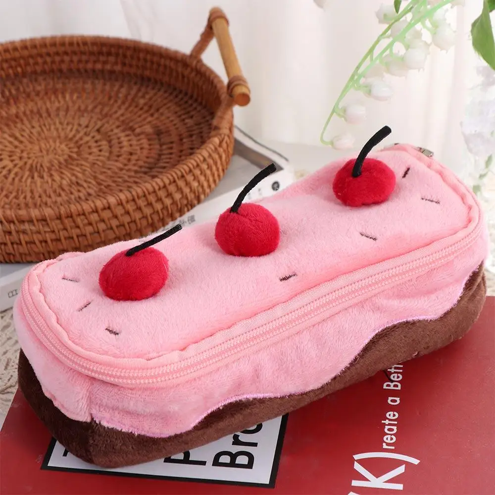 Imagem -05 - Cherry Cake Plush Pen Bolsa Bolsas Cosméticos Papelaria de Grande Capacidade Bolsa Requintado Kawaii Lápis Pouch Papelaria Box