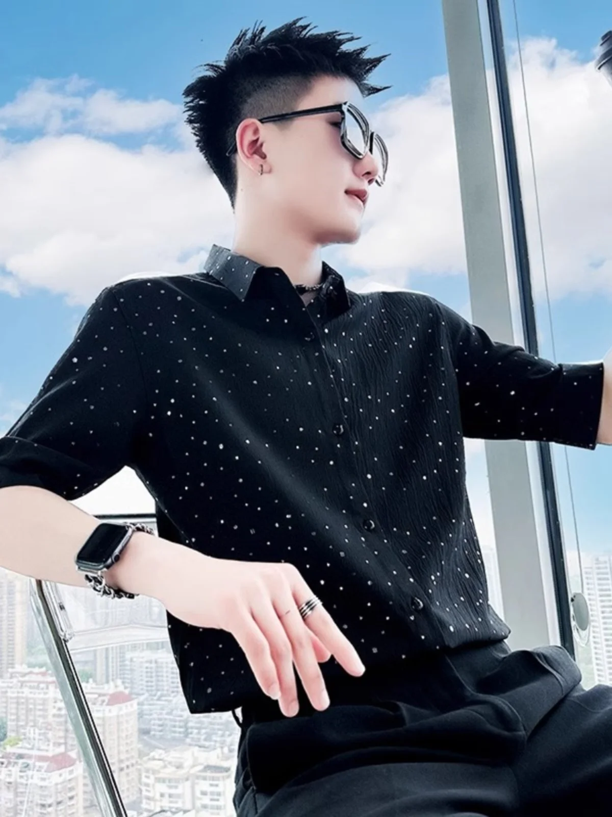 

Men's Ice Silk Slim Fit irt f Sve Thin Summer New Sle Faion Brand Stand Cut No Ironing Required ort Sve Top