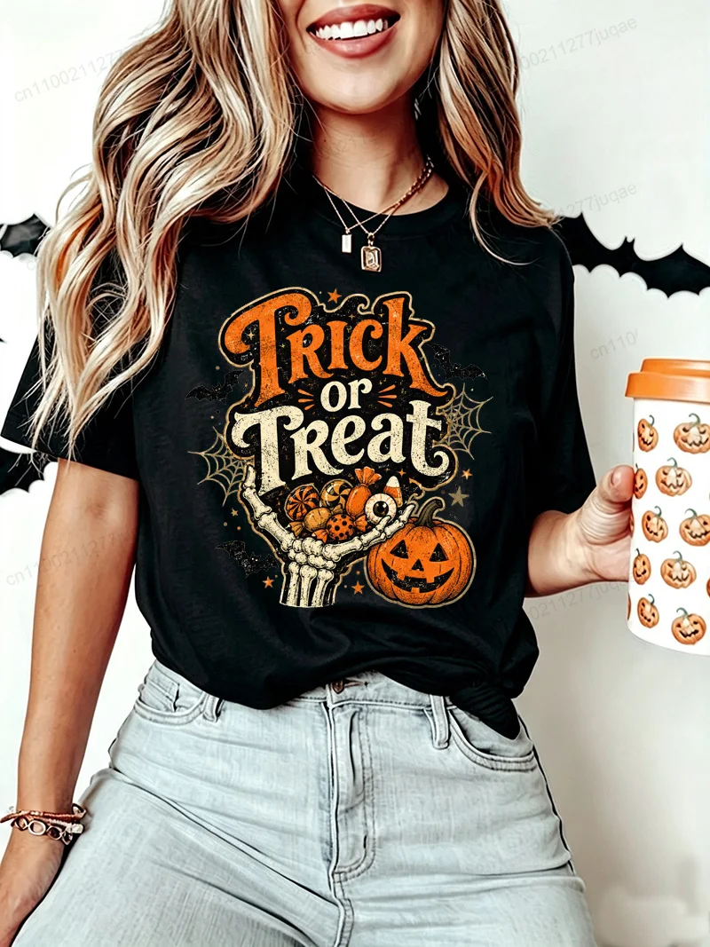 Women Halloween Trick or Treat Print T‑Shirt Retro Skeleton Hand Pumpkin Bat Spider Graphic Tee Tops Halloween Party T‑shirts