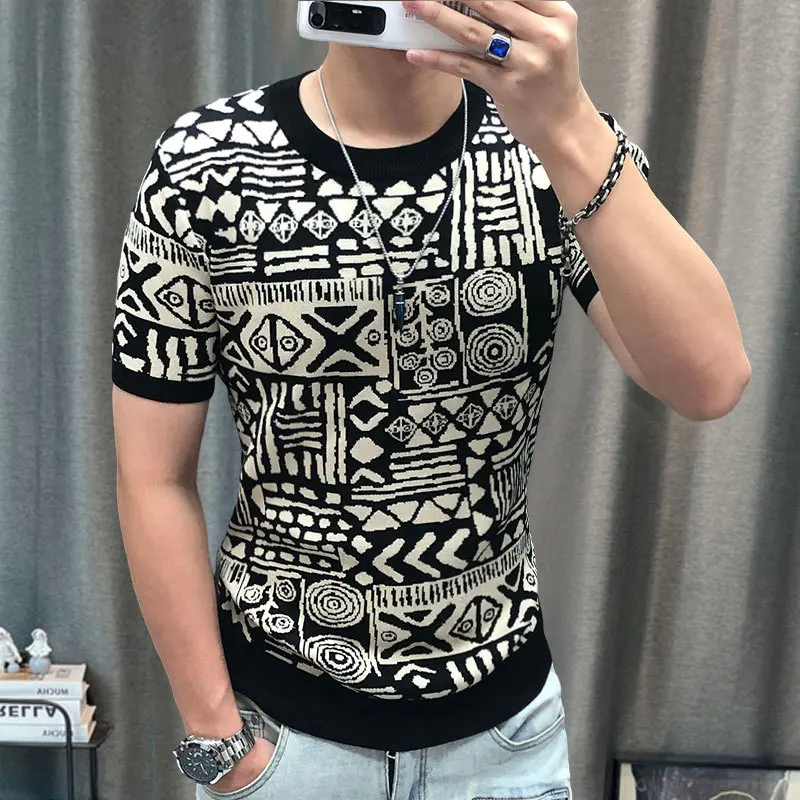 Geometry Pattern Short Sleeve T-shirt Top Quality Korean Slim Bottomed Shirt Streetwear Letter Print Knitted Sweater Tshirt Male