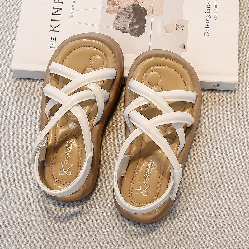 

Однотонные детские сандалии с перекрестным ремешком, летние сандалии из искусственной кожи с крючками для девочек, нескользящая пляжная детская повседневная обувь с мягкой подошвой