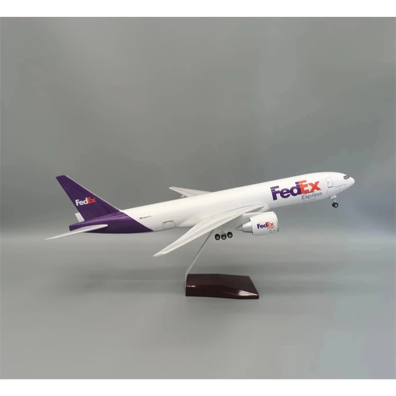 1/135 Scale 47CM B777-200 Aircraft FedEx Cargo Airlines Model Toy With Landing Gear Diecast Resin Plane Collection Display Gifts