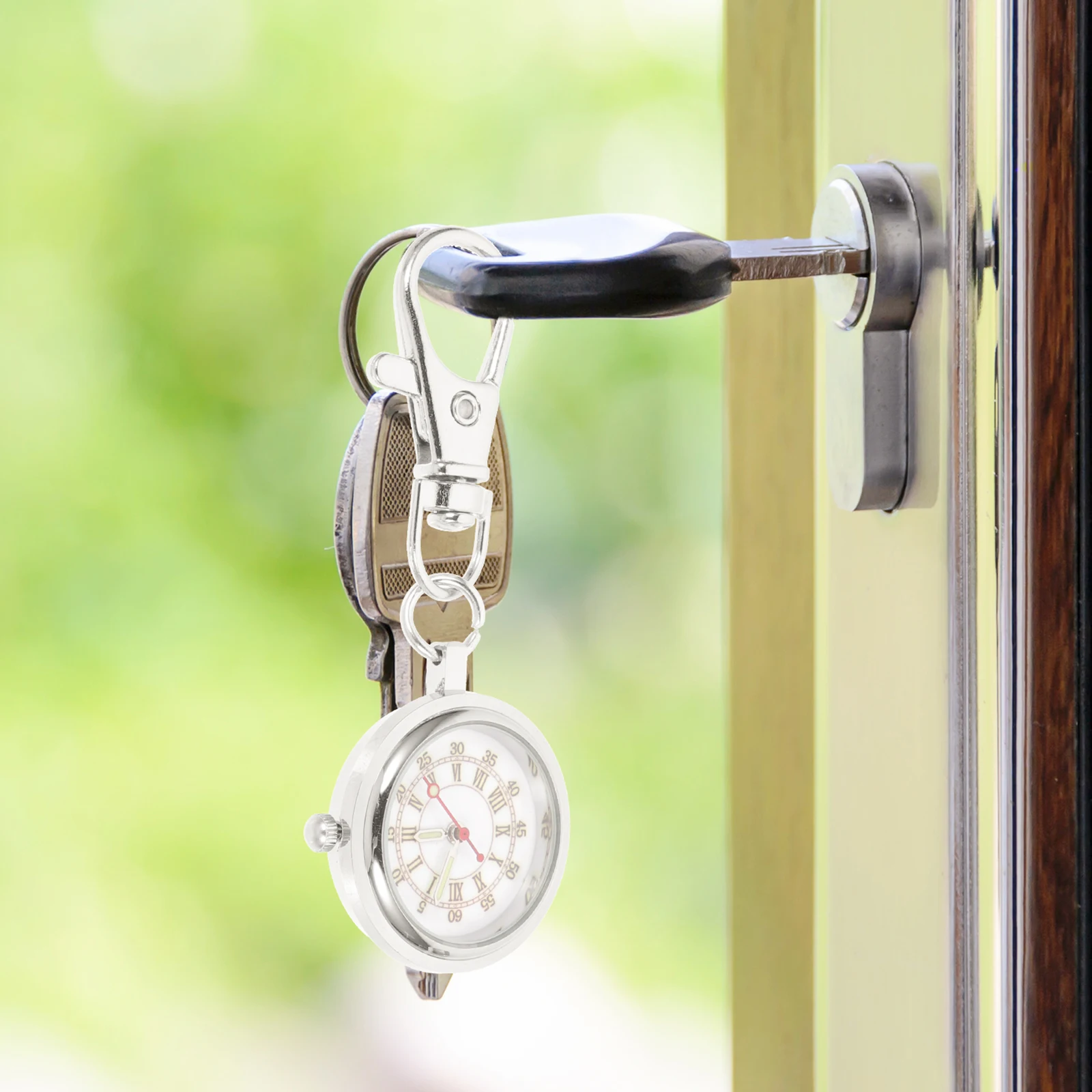 

Large Dial Pocket Watch Alloy Keychain Clip on Hanging School Students Exam Outdoor Watches Precise Time Portable Gift