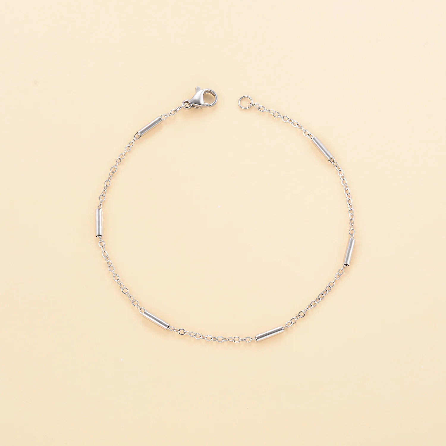 Goldfarbene Armbänder Dünner Edelstahl-Armreif Schick Verstellbar Kein Verblassen Schmucktrends im Großhandel – Detail 5