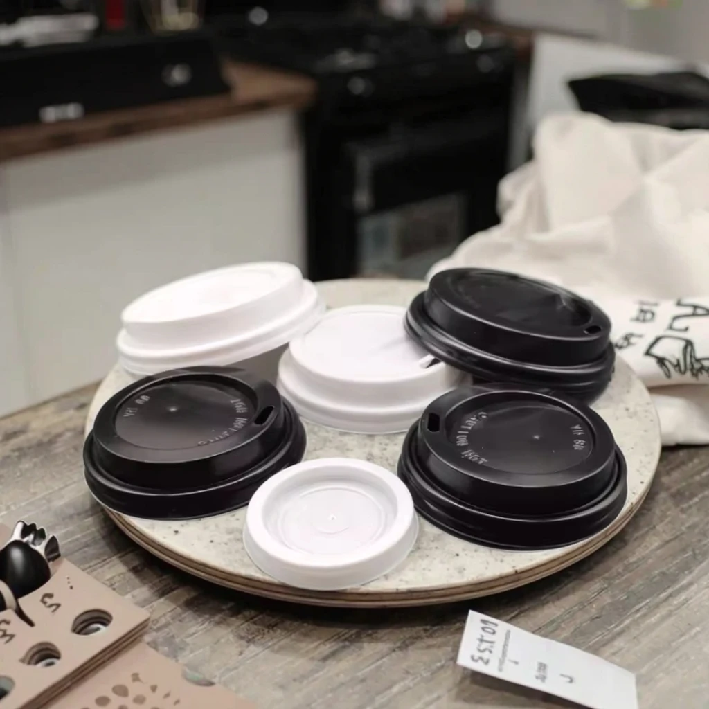 12オンス、14オンス、16オンスの使い捨てPET飲料カップ（蓋付き）、エコフレンドリーなPP素材、ミルクティー、ボバ、バブルティー用