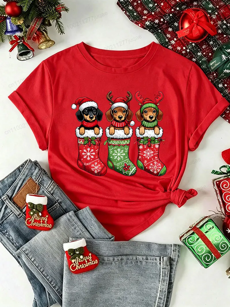 Men Christmas Gift T‑Shirt Cute Dachshund Dog in Xmas Stockings Print Women T-Shirts Short Sleeve Casual Party Wear Tee Tops