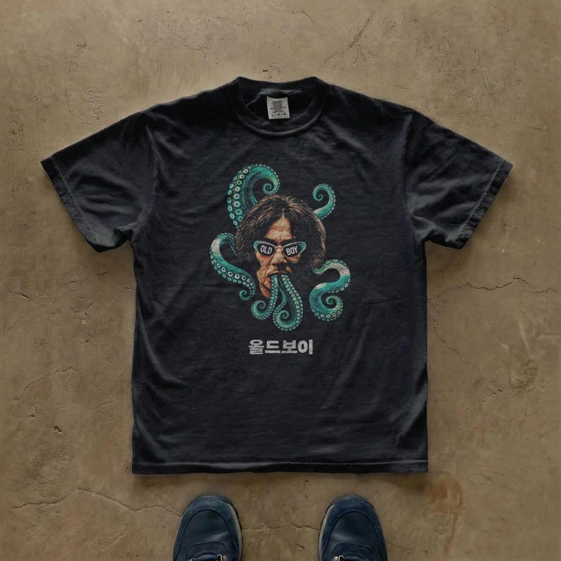 Old boy pattern T-shirt, Korean cult movie theme T-shirt, Park Chan wook octopus pattern fan gift    Unisex streetwear shirt