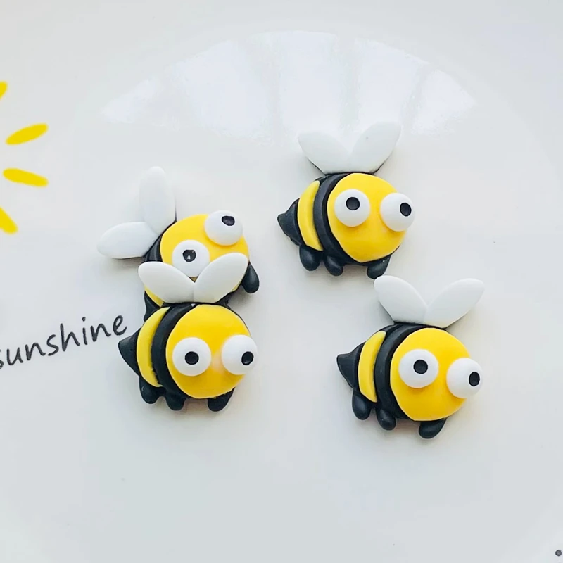 10 Pcs New Cute Bright Surface Cartoon Large Eye Little Bee Resin Scrapbook Diy Jewelry Wedding Hairpin Decorate Accessories