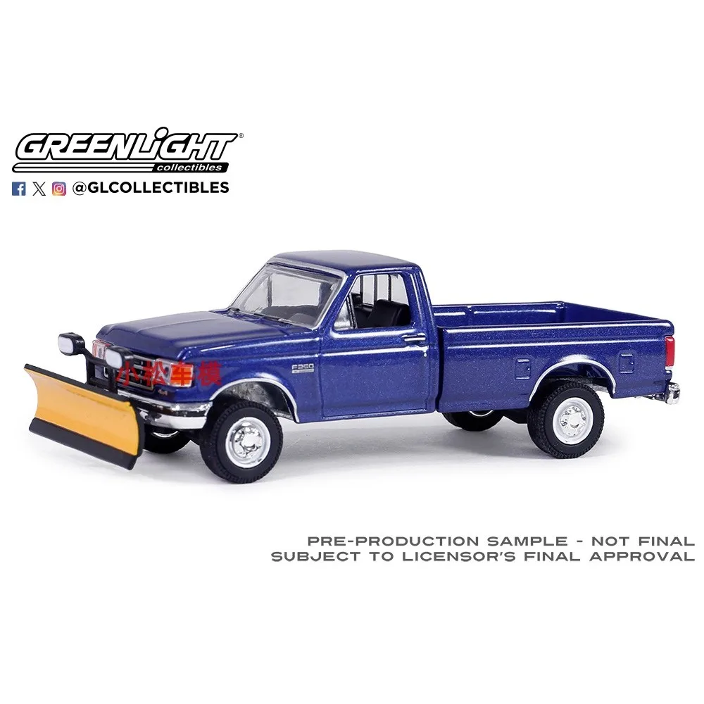 

1:64 Blue Collar Series 13-1991 Ford F-250 XL 4X4 with Snow Plow Deep Shadow Blue Advanced Collection Ornament Car Models