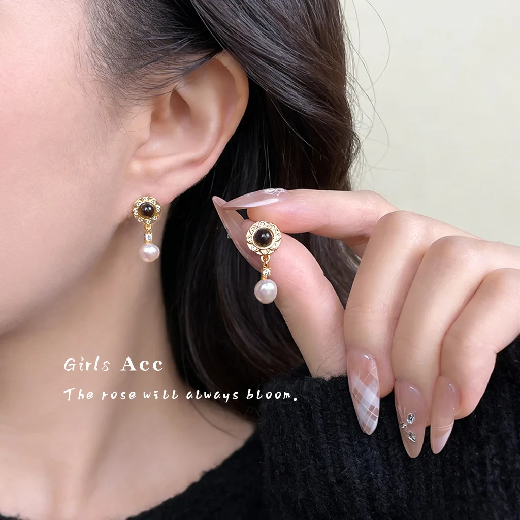 Hot Sale Luxury Tiger Eye Stone Earrings Vintage Freshwater Pearl Ear Studs with Zircon for Fashion Commute Advanced Style