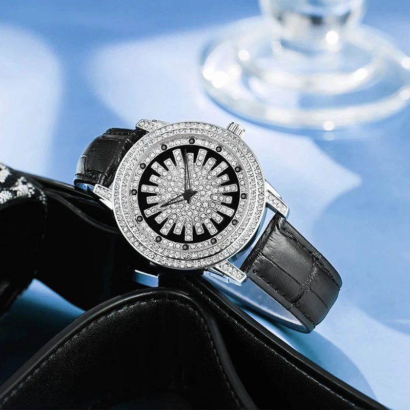 ساعة جلدية عصرية كاملة الماس لاكي ستار دوارة للرجال والنساء