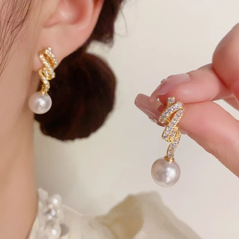 Fashionable Distort…