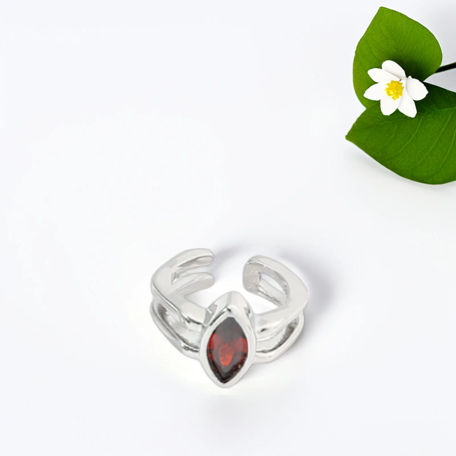 1Set Red Nail Ring Chic Finger Nail Rings Lightweight Non-Deform Jewelry for Women Daily Fingernails Ring