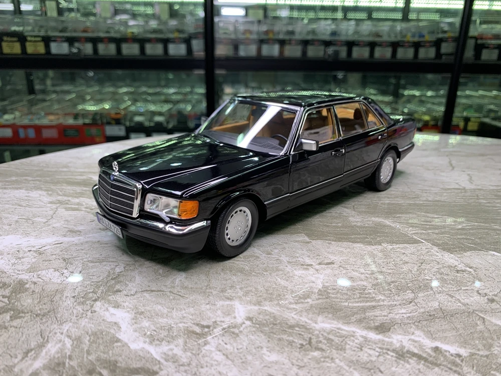 NOREV 1:18 560 SEL 1989 Alloy Fully Open Simulation Limit Metal Static Car Model Toy Gift