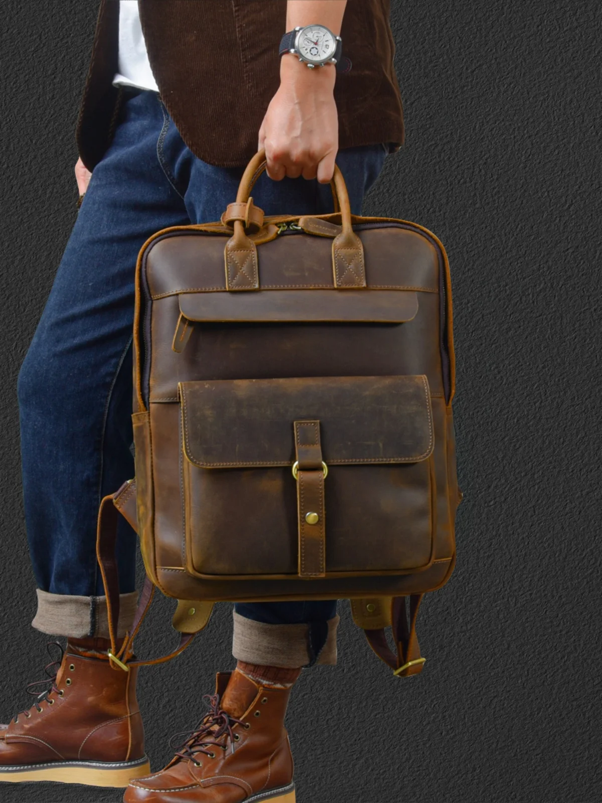 High Quality New Retro Large Capacity Men's Crazy Horse Leather Backpack Niche Neutral Travel