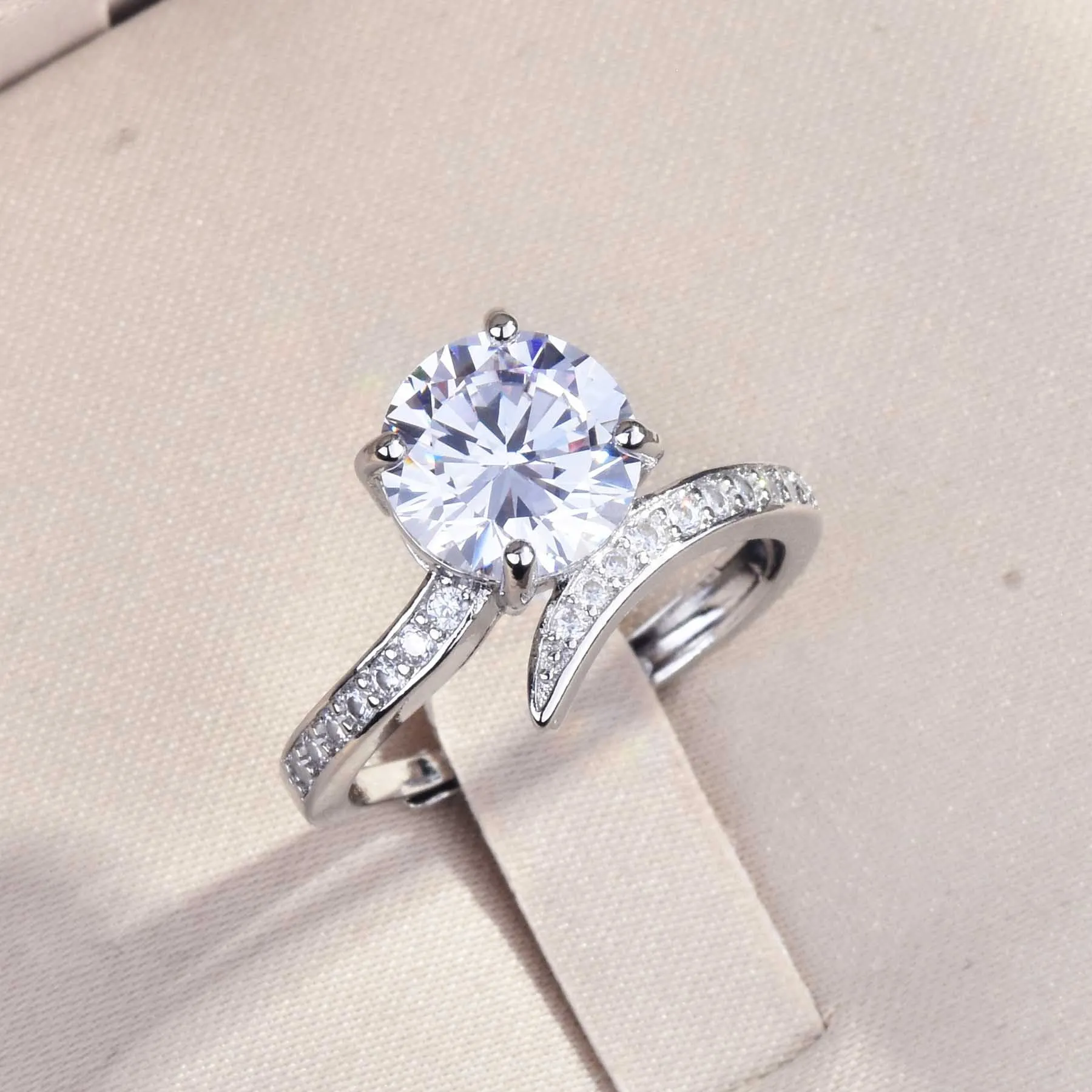 Platinum-plated high-carbon diamond ring imitation natural mozzarella diamond eight hearts eight arrows wedding ring women
