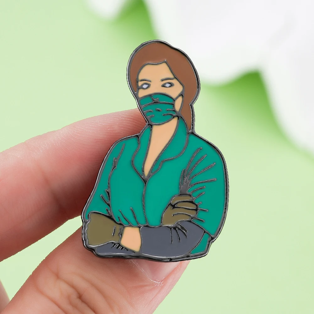 Female Surgeon Creative Brooch Green Enamel Pin Medicine Series Lapel Coat Badge Woman Jewelry Accessories Gift for Doctor Nurse