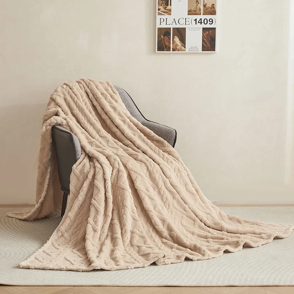 Fluffy Coral Velvet Blanket Flannel Plush Comfortable Thickened and Warm Soft Sofa Throw Blanket for Air-Conditioned Room Luxury
