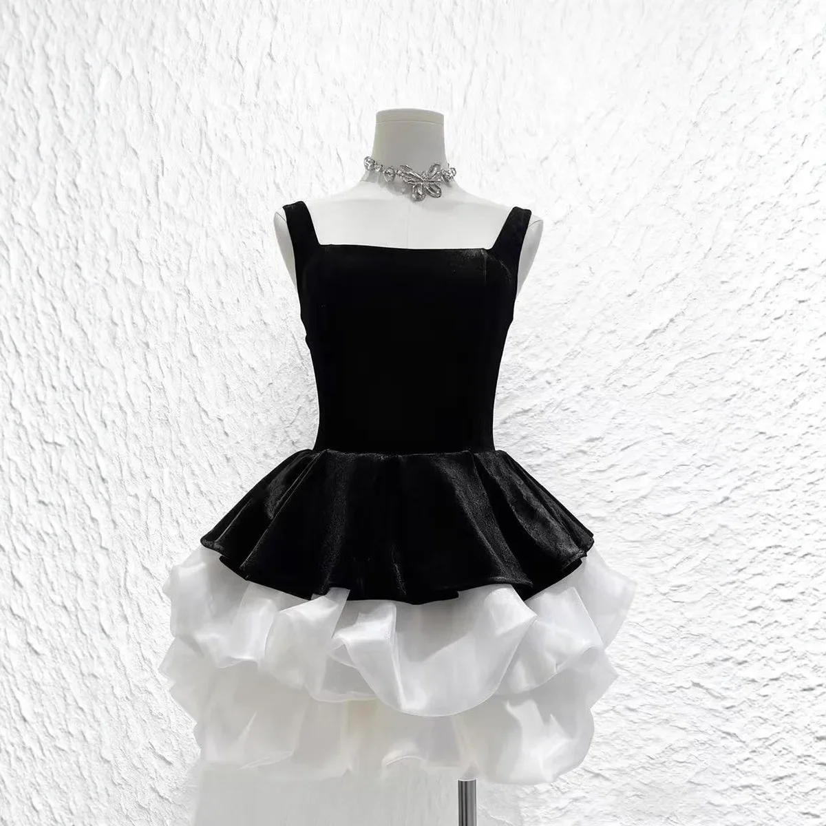 Sexy Black Red Contrast Mini Dress Elegant Ruffled Mesh Bubble Dresses Luxury Party Club Night Birthday Gowns Prom Outfits