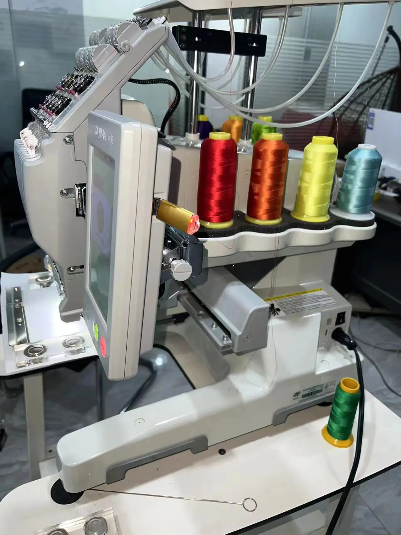 Good Discount Low Price 8 Needle S0801 TAJIMA Embroidery Machine Four Six Eight Head Twelve Needles Second Hand