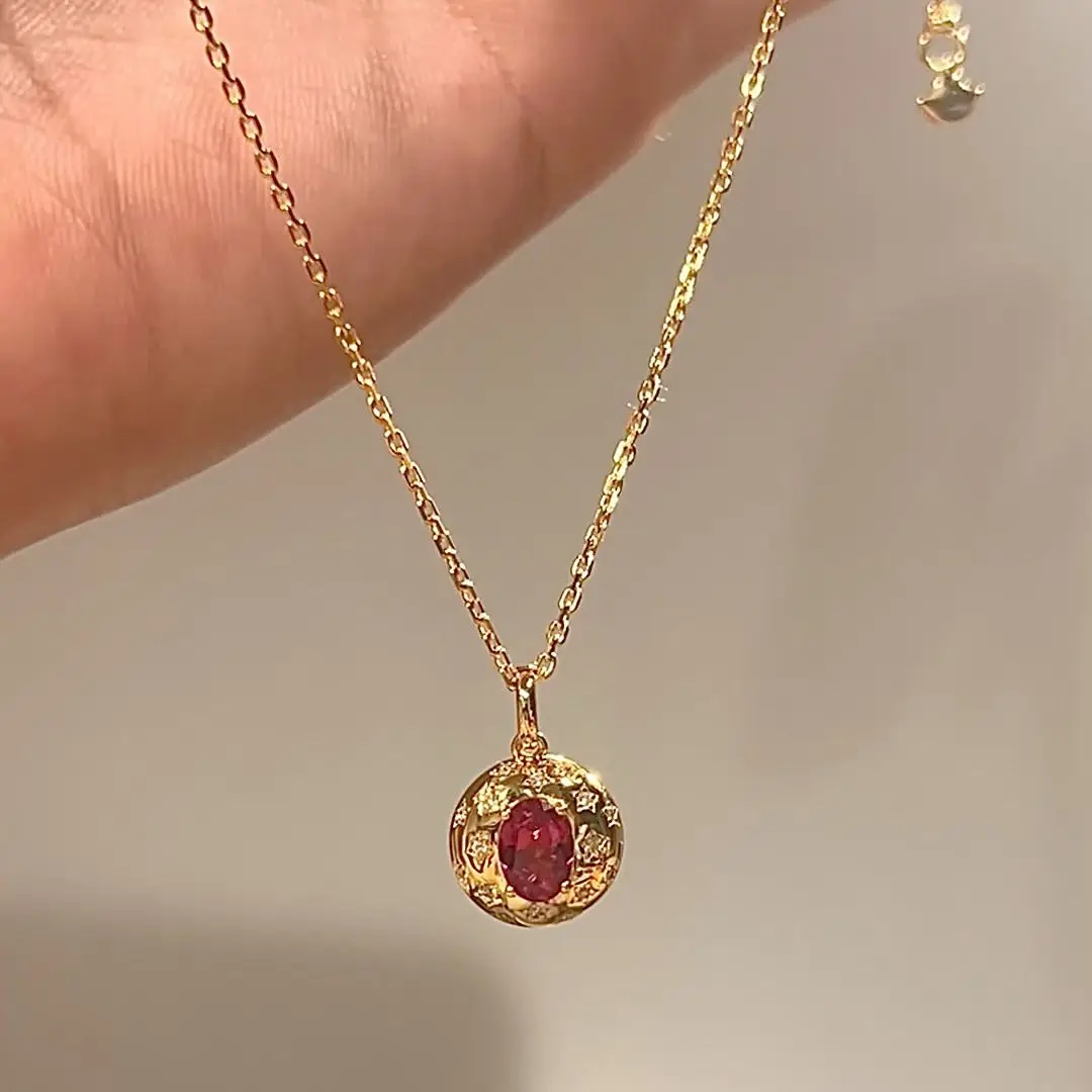 French retro light luxury color treasure red corundum star pendant necklace high-end exquisite medieval niche collarbone chain