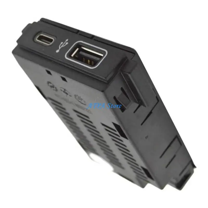 

U13C Double Output Vehicle USB Socket Compact Design Optimized For Electronic Devices