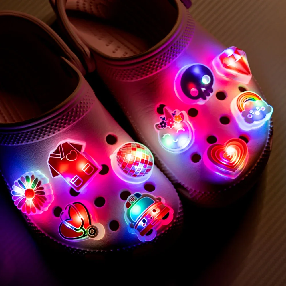 

1/5PCS Pink Nurses Mom LED Shoes Charms Gamepad Turbo Football Shoe Decoration Accessories Rainbow Flower Doughnut Pins Clog