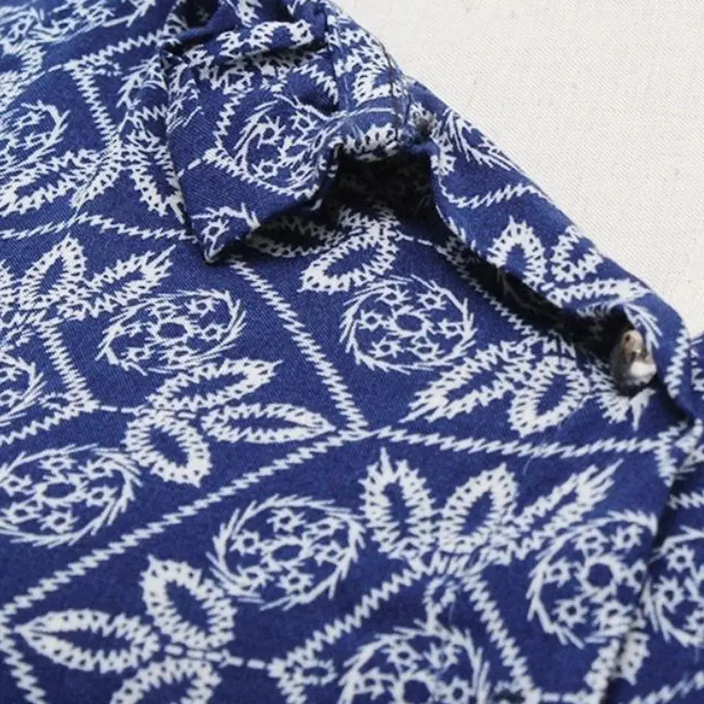 Langes Kleid mit Blumendruck und Kette, lässig, V-Neline, Damenmode, Frühling 2025, anderes Material, 00 % Damenkleid