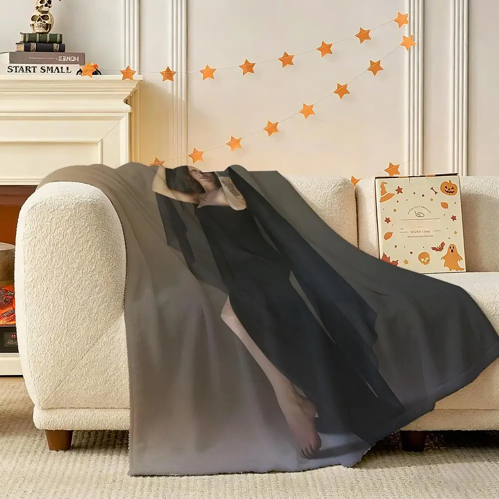 Singer Ethel Cain Music Album Throw 240g Flannel Blanket Lightweight Soft Skin-friendly Summer Thin Throw Blanket