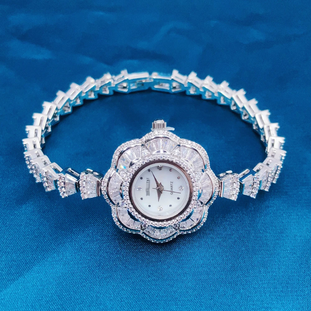 015468 Fashion Women\'s Watches Cubic Zircon Crystal Bracelet Watch for Wedding Party Fashion Jewelry Watches Flower Shape Watch