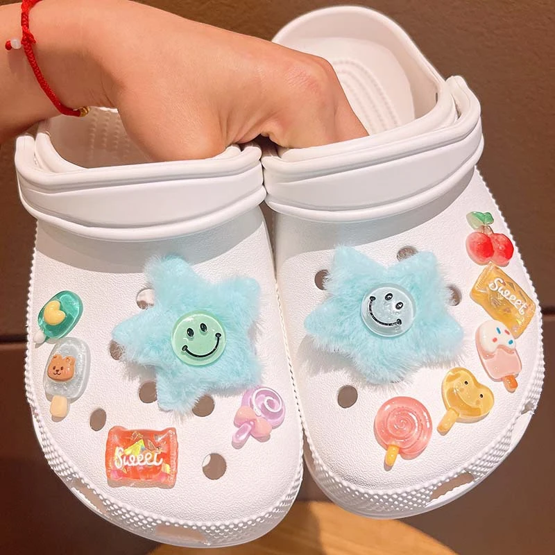 Chaussures perforées en forme d'étoile en peluche, bricolage, construction mignonne, aucun accessoire, décoration, poignées, amovible, résine dure, flash, adapté aux chaussures perforées, nouveau, 2024