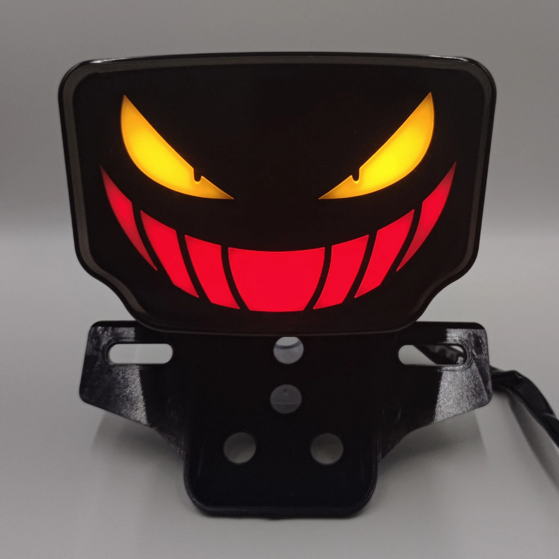 

CG125 Motorcycle Modified Tail Light - 12V LED Integrated Type, Constant On + Brake & Turn Signal, Enhanced Visibility, Easy Ins