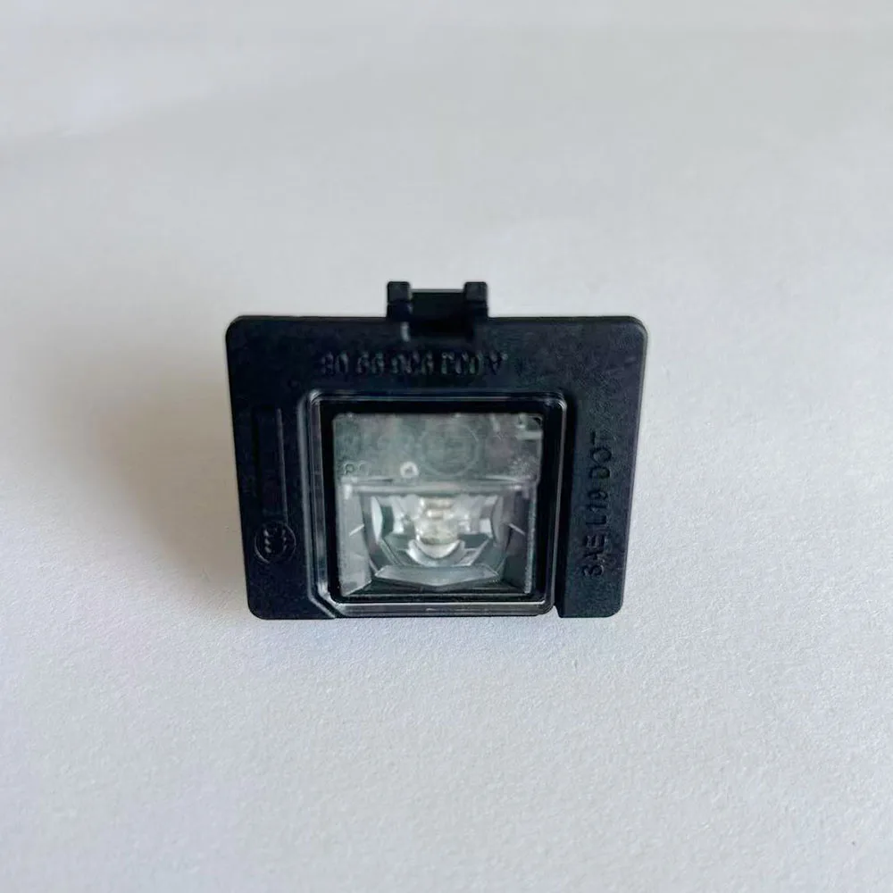 

Compatible with Mercedes-Benz W463 W465 W294 W296 W297 Left and Right Rear License Plate Lights A0009069908 0009069908 Original