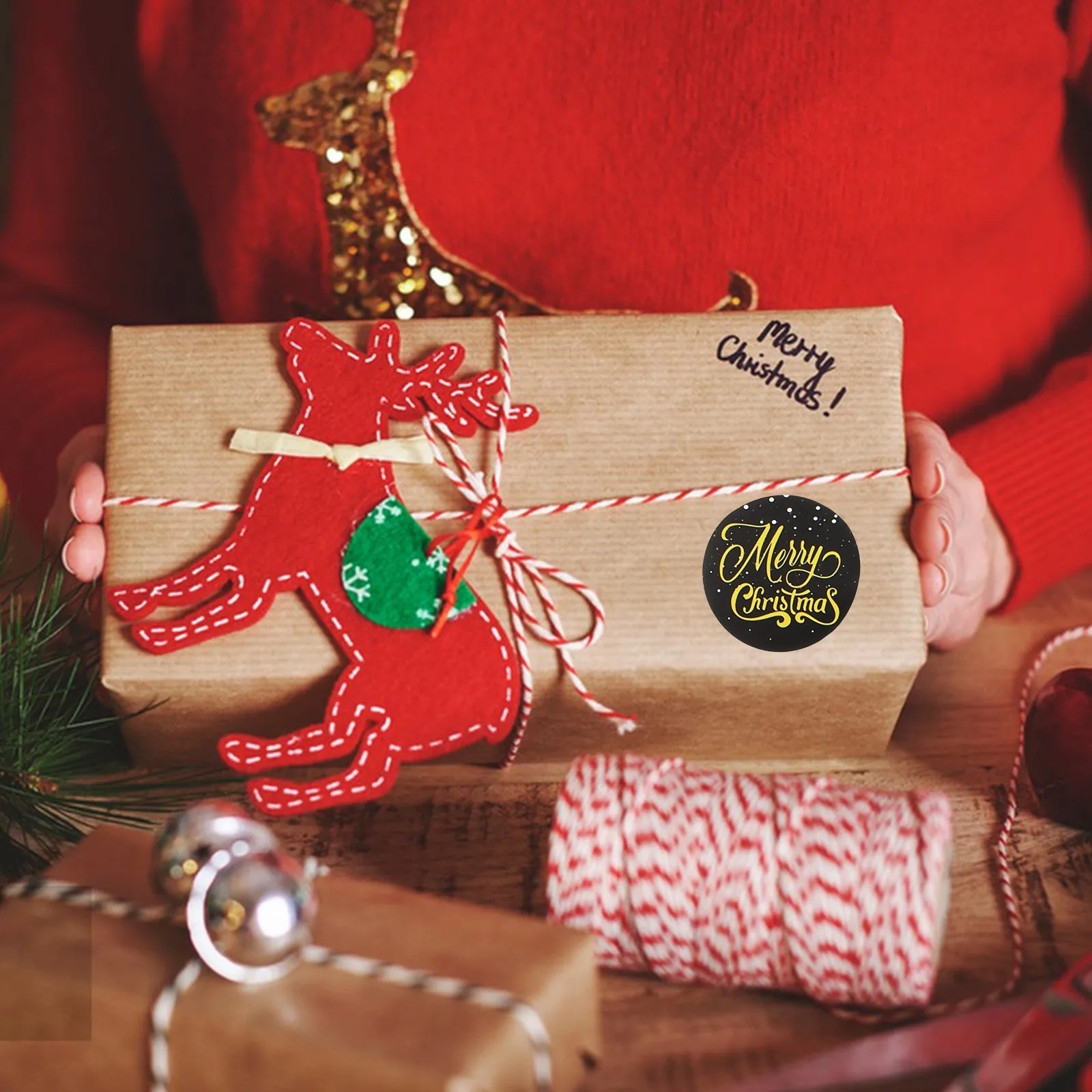 

Christmas Seal Sticker Roll Handmade Decorative Gift Box Stickers Self Adhesive Sealing Labels for Xmas Gift Wrapping