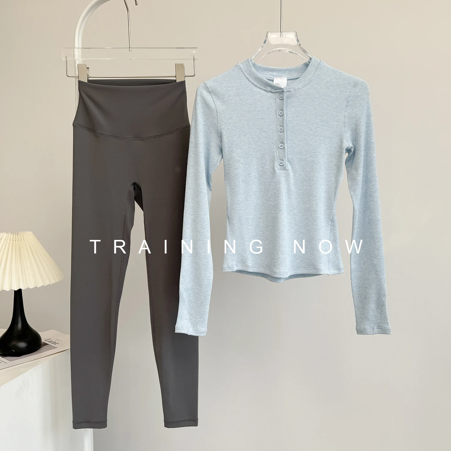 

Fitness suit for women in autumn professional morning running training quick-drying clothing high-waisted hip-lifting sports