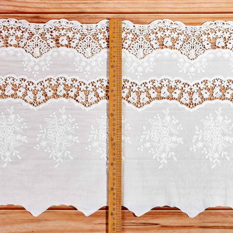 1 Yard bestickter weiß-beiger Blumen-Baumwollspitzenstoff zum Nähen, DIY-Besatz, Hochzeitsapplikation, Band, Rock, Bettvorhang-Zubehör – Detail 7