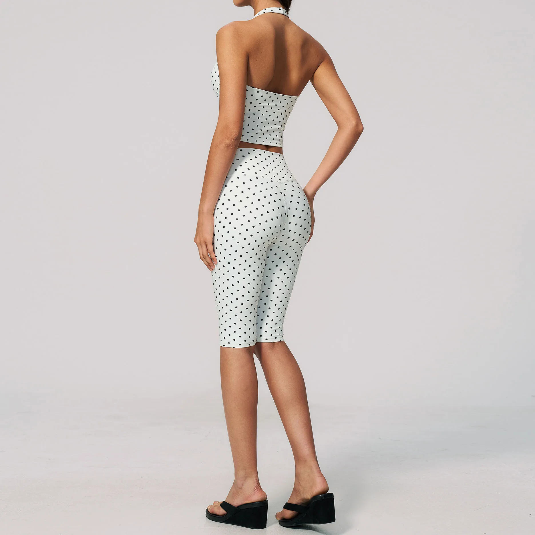 

Women Polka Dot 2 Pcs Yoga Sets Halter Crop Tank Top High Waist Knee Length Biker Shorts Fitness Gym Workout Activewear Sport