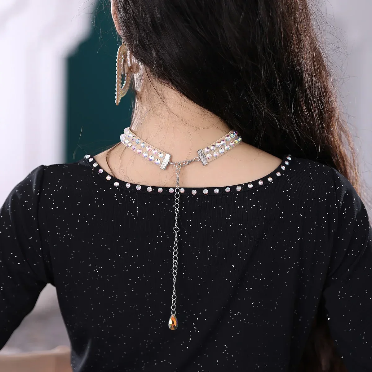 สร้อยโชคเกอร์พลอยเทียมสำหรับผู้หญิงเครื่องประดับแต่งกายเต้นระบำหน้าท้องเครื่องประดับโชว์บนเวทีสร้อยคอปรับสายได้แบบวินเทจ