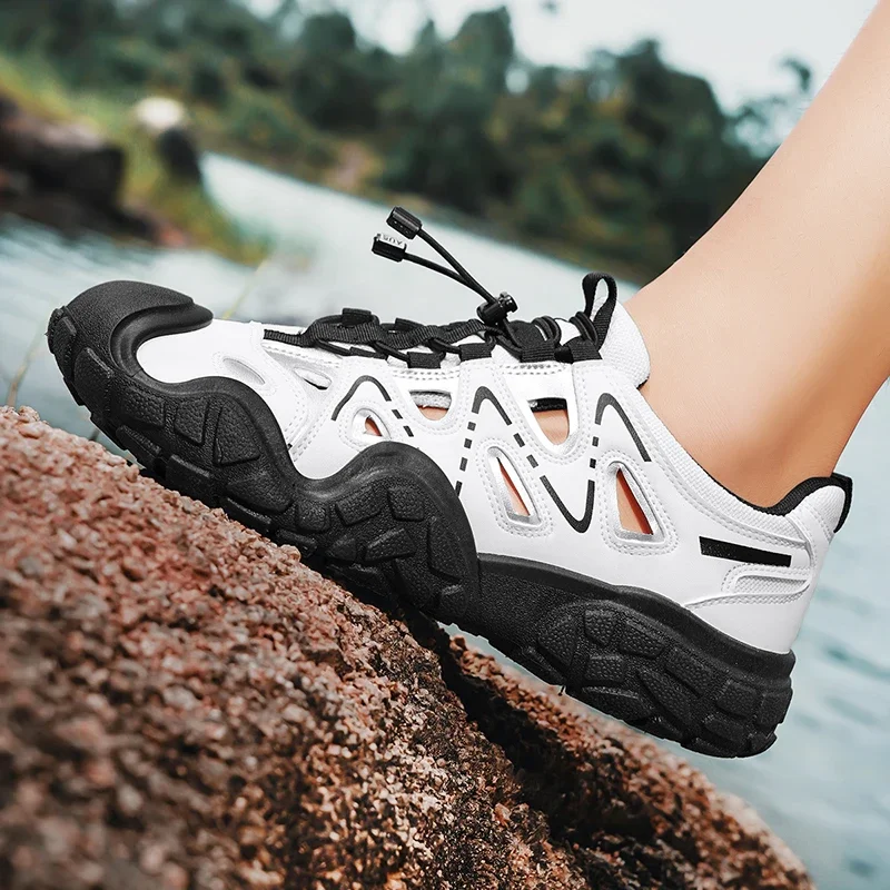 

New Fashion Men Casual Shoes Summer Breathable Hollow Creek Tracing Shoes Anti Slip Wear Resistant Outdoor Climbing Sneakers