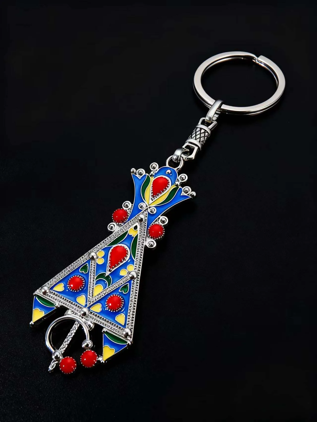 Silver Kabyle Jewelry Keychain with Enamel Pattern Design
