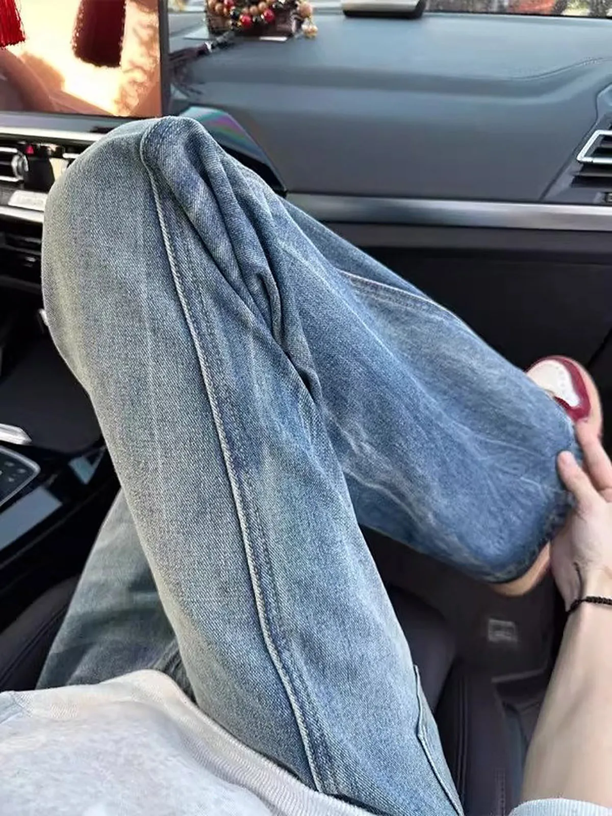 

Street Style Deconstructed Denim Jeans Men's Slim Fit Straight Leg Pants with Lightning Pattern Splicing Youth Fashion