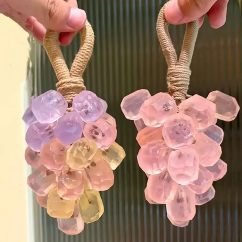 1 قطعة لون عشوائي الإبداعية العنب صابون يدوي الصنع غرامة رغوة لطيف إزالة الأوساخ ترطيب الجسم غسل المغذي صابون يدوي الصنع