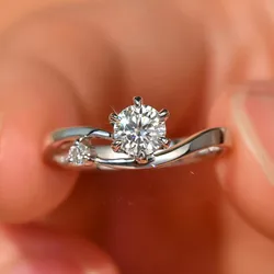 Huitan Luxury Novel Proposal Ring for Women Silver Color Bright Zirconia Finger Band Jewelry for Wedding Bridal Accessories Gift