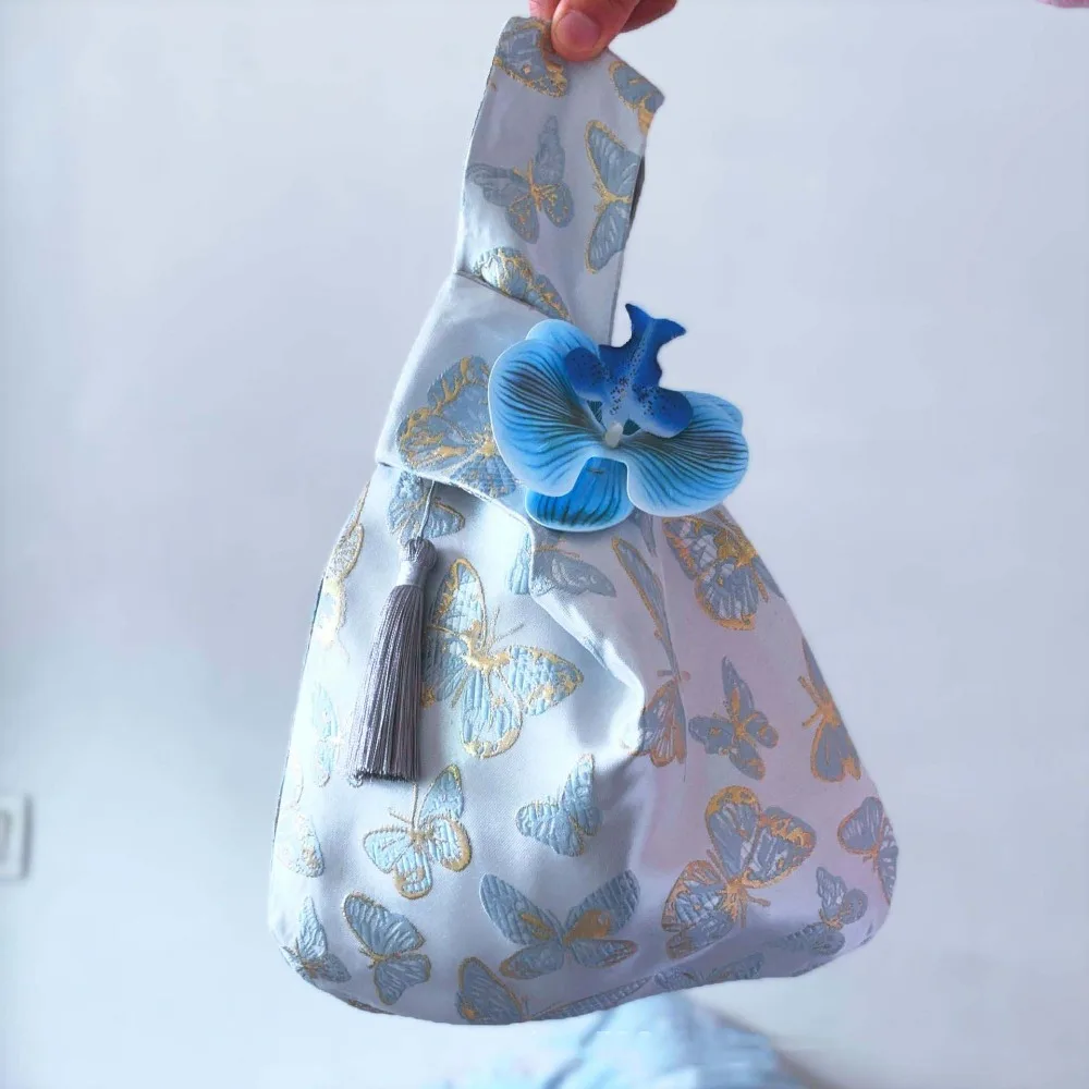 

Flower Pendant Tassel Knot Wrist Bag Hanfu Accessories Temperament New Chinese Style Handbag Storage Purse Elegant