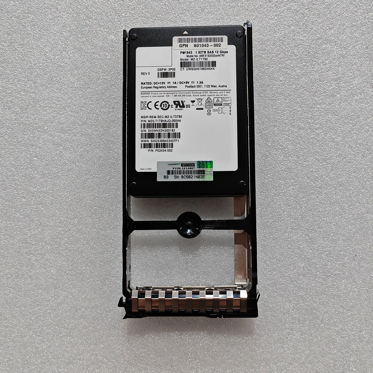 P08725-001 J8S13B MZ-ILT1T90 1.92TB SAS 12Gbps 2.5-Inch PM1643 Enterprise SSD Storage Hard Drive