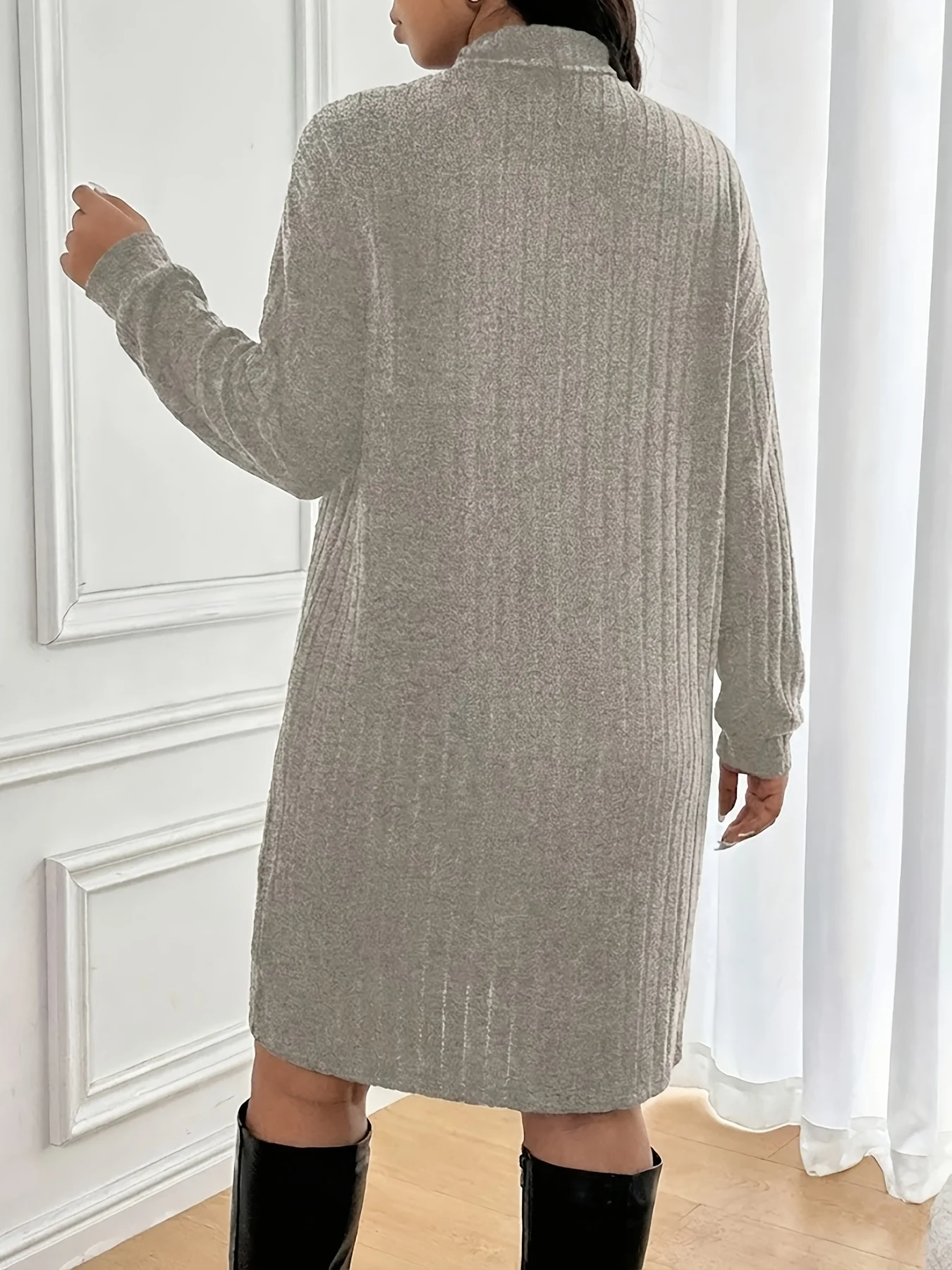 Gemütliches Plus-Size-Damenkleid mit geripptem Rollkragen für mühelosen Stil – Detail 11