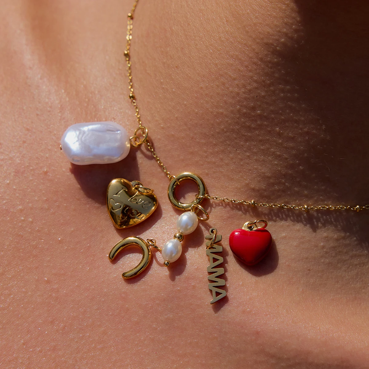 

AIKOER Fashion Trend Drip Oil Heart MAMA Letter Freshwater Pearl Pendant Necklace 18K Gold Color Plated Stainless Steel DIY Acce