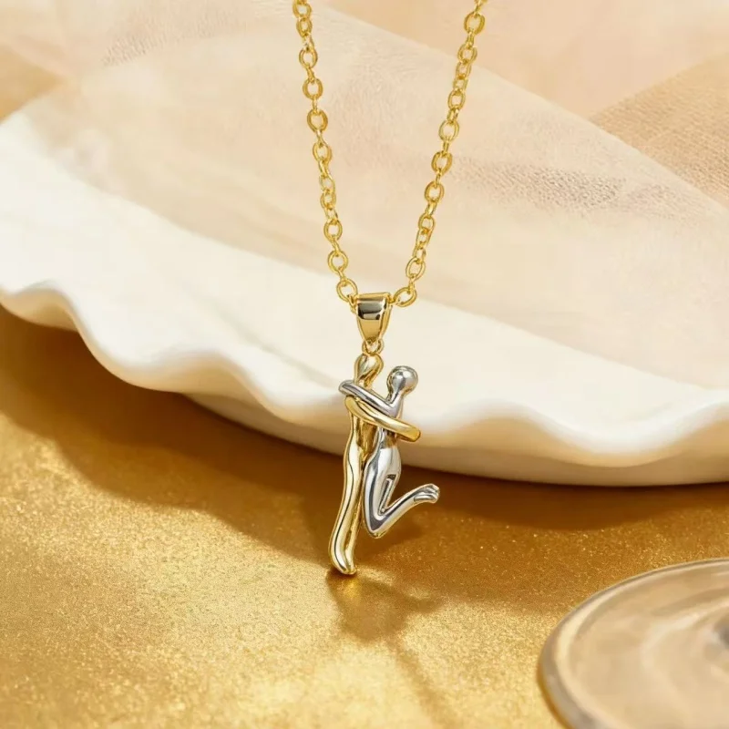 Couple's Embrace Dual-Tone Metal Necklace for Women Unique Design Lockbone Chain Jewelry Pendant Non-Fading Versatile Accessory
